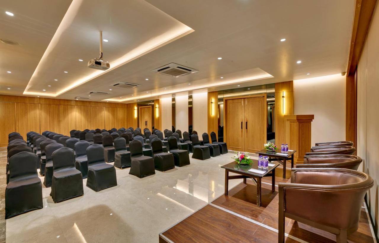 Citrus Hotel Kolhapur Luaran gambar