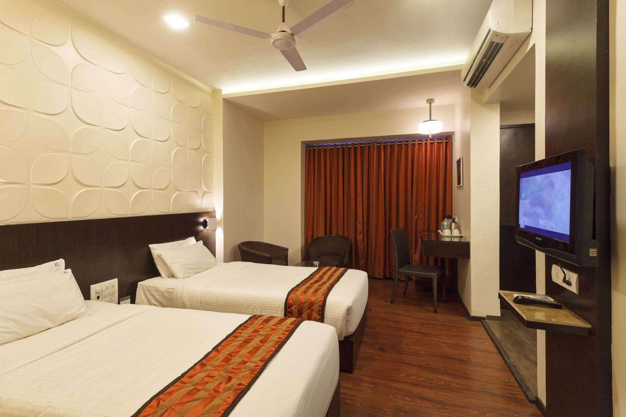 Citrus Hotel Kolhapur Luaran gambar