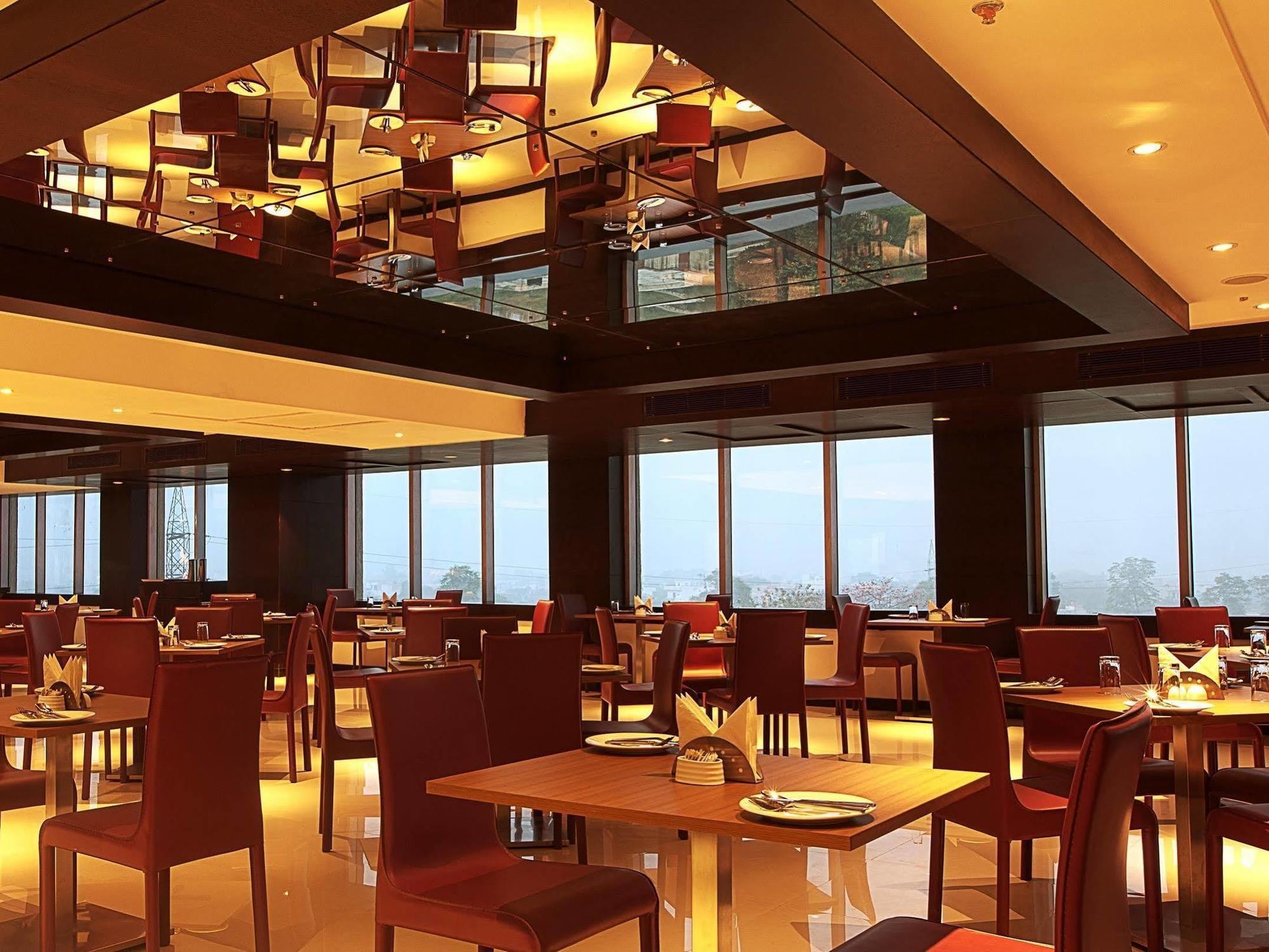 Citrus Hotel Kolhapur Luaran gambar